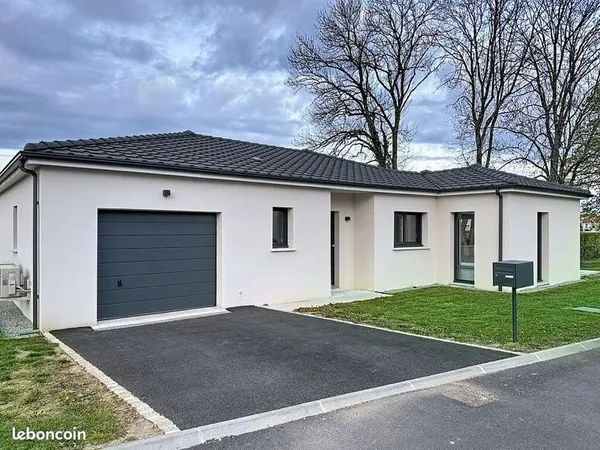 Maison contemporaine à louer dans le centre de Panazol