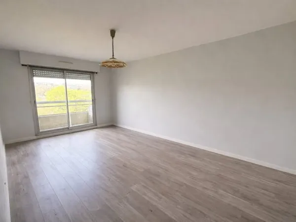 Appartement 3 pièce(s) 65.9 m2
