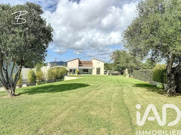 Maison 5 pièces 160 m²