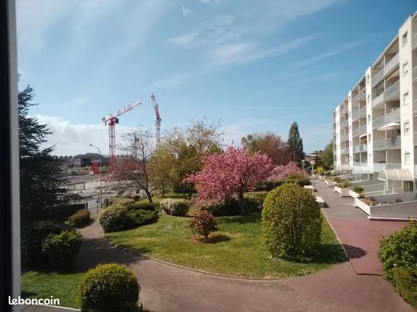 F2 quartier Massillon dans résidence sécurisée