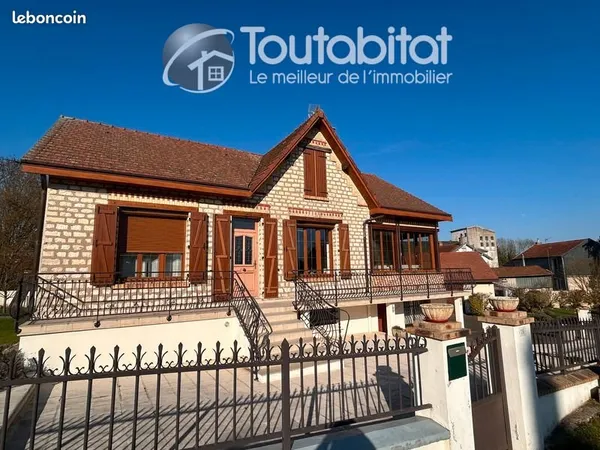 Maison 1 pièce 153 m²
