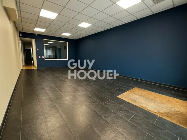 Bureau et espace de travail Location Somain  110m² 1800€