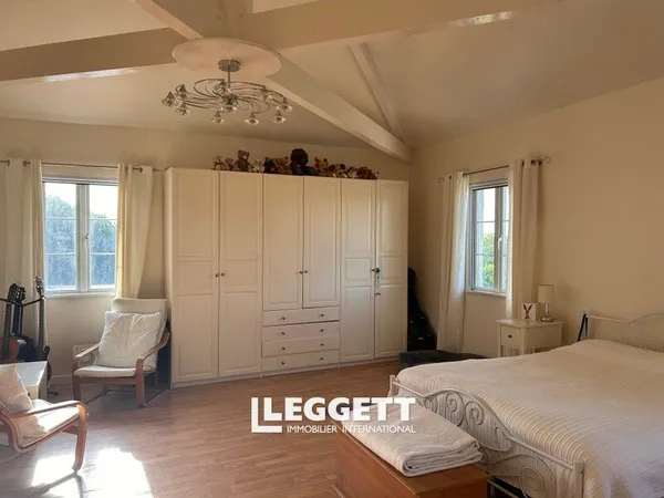 Maison 10 pièce(s), CHÂTIGNAC
