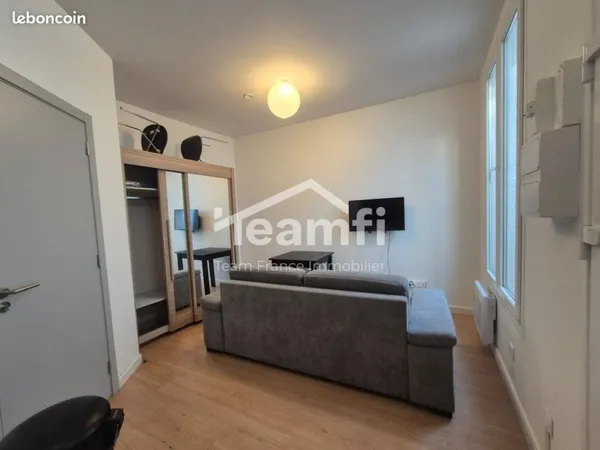 Studio 1 pièce 12 m²