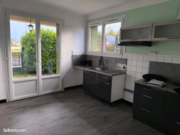 Loue appartement dans maison individuel