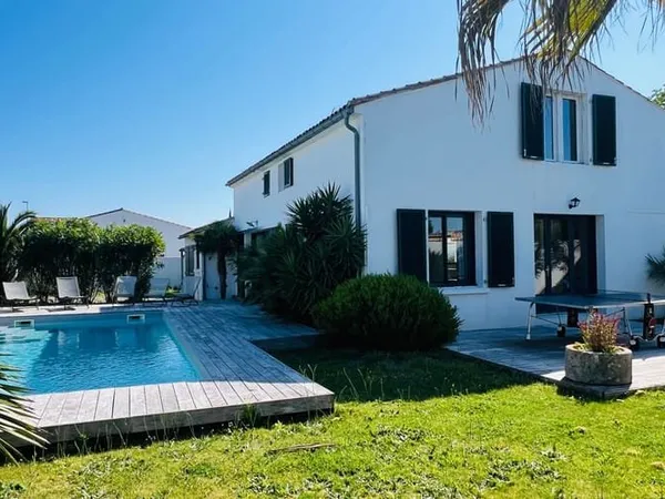Maison 8 pièces 180 m²