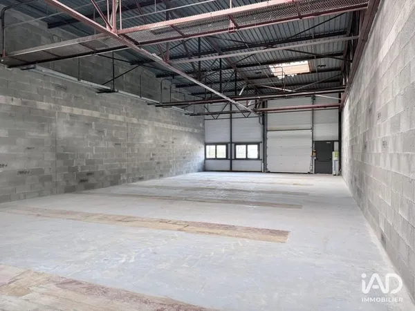 Immeuble commercial 230 m²
