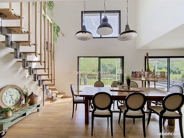 Maison 6 pièces 160 m²