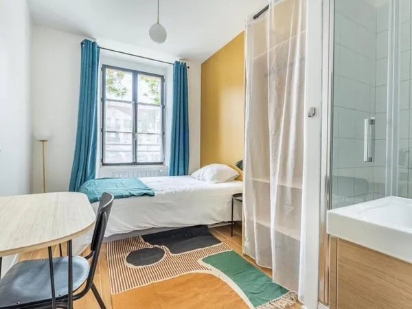 Loue chambre en colocation