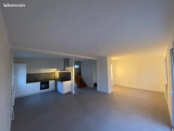Maison 140 M2 * 5 chambres * avec terrain