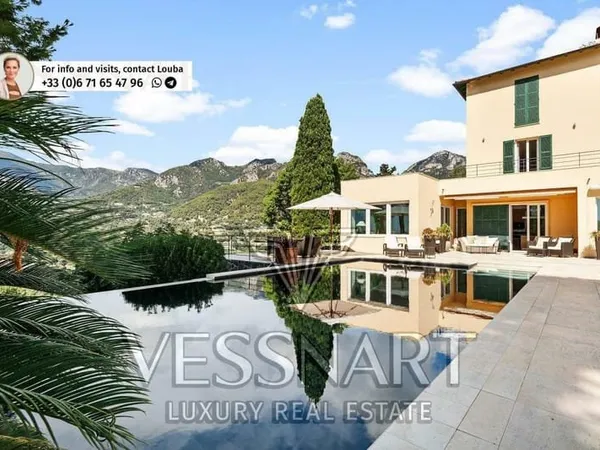 Luxueuse villa avec belle vue panoramique sur la mer et montagne