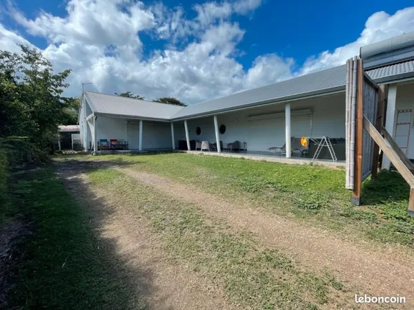 A louer- Élégante villa meublée à Basse terre