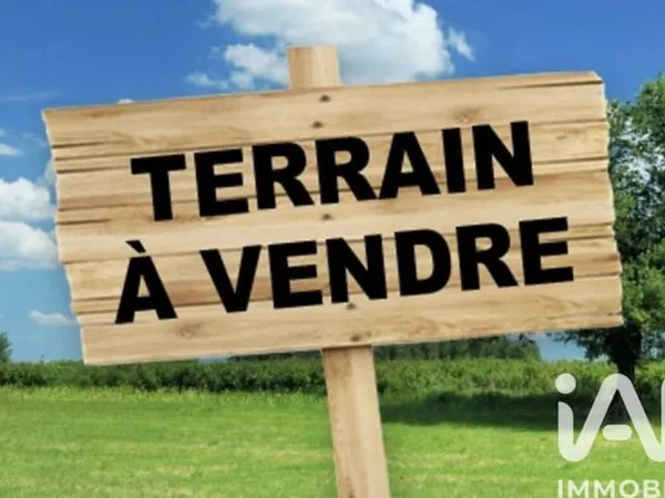 Terrain constructible 741 m²