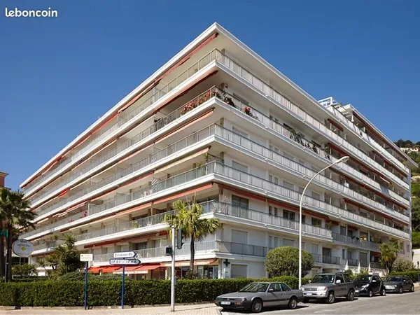 Loue studio Menton Garavan