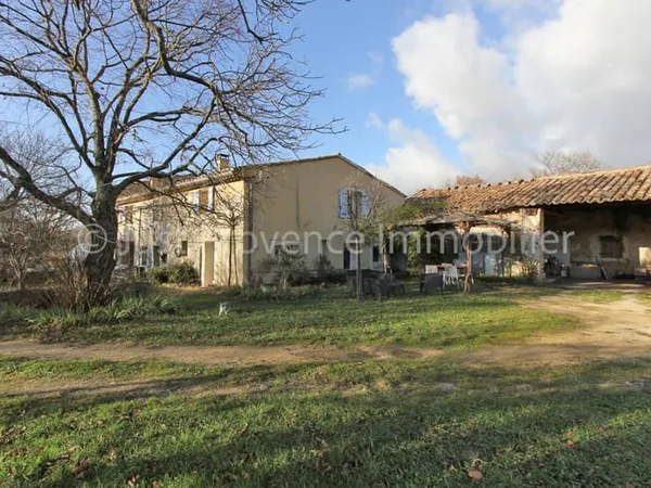 Bedoin Mas 8 pièces sur 10484 m² de terrain