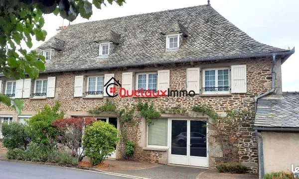 Maison 10 pièces 220 m²