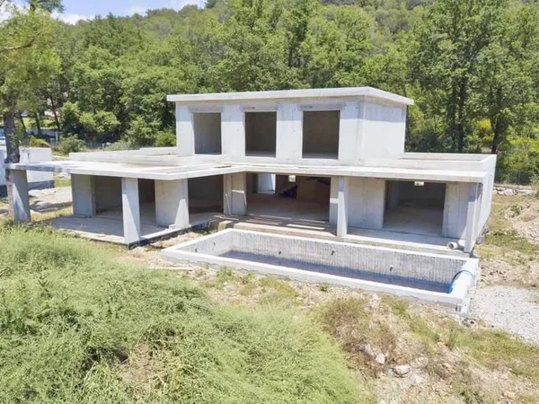 Villa 5 pièces 200 m²
