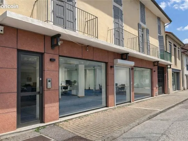 Local 127 m² SAINT-MARCELLIN