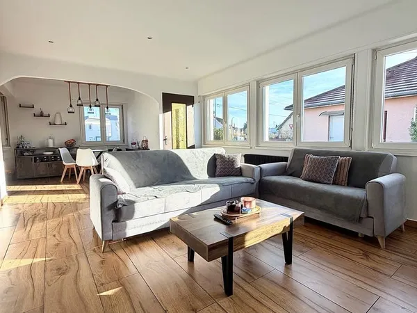 Maison 5 pièces de 100 m2 sur 4,5 ares