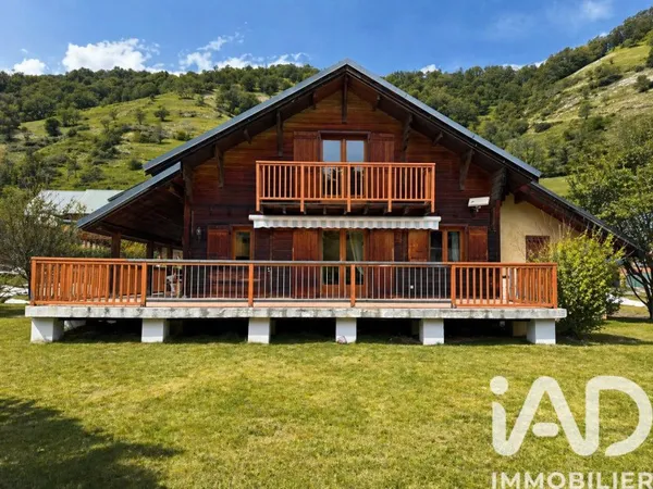 Maison 7 pièces 116 m²