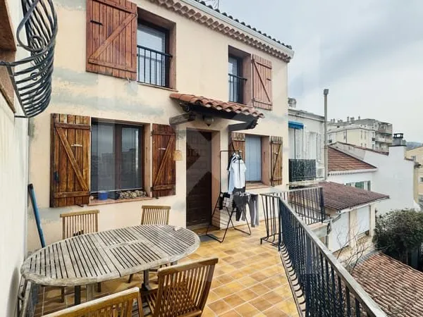 A vendre à Marseille 13004, Quartier Blancarde appartement 7