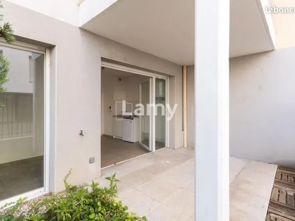 Studio 1 pièce 32 m²
