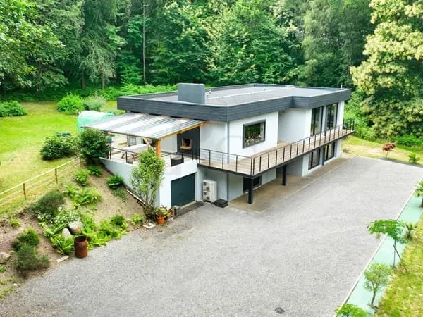 VENTE d'une maison T8 (248 m²) à DOMFRONT EN POIRAIE
