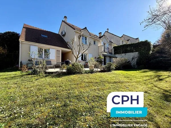 Maison d'exception à vendre à Marly le Roi - 7 chambres, calme et vue dégagée