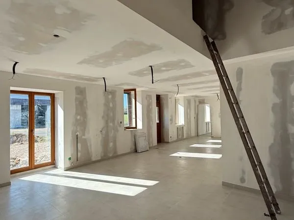 Maison avec grange et fort potentiel d'aménagement