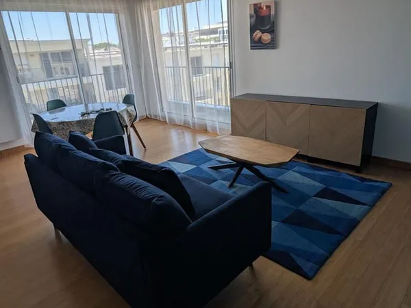 T3 74 m² - 2 chambres - Balcon - Parking