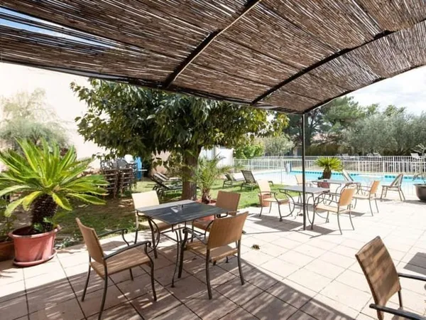 AVIGNON - INVESTISSEURS : CHAMBRE D'HOTEL EN GESTION TOTALE - RENTABILITE 5.2%