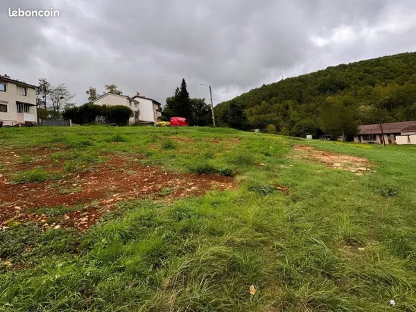 Terrain 3785 m² Crugey