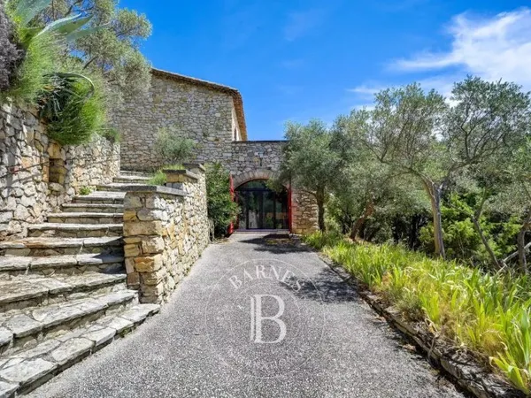 AIX-EN-PROVENCE - MAISON 286 M² - 6 CHAMBRES - PISCINE - VUE PAN