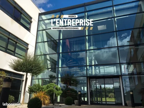Bureaux 317 m² GUIPAVAS