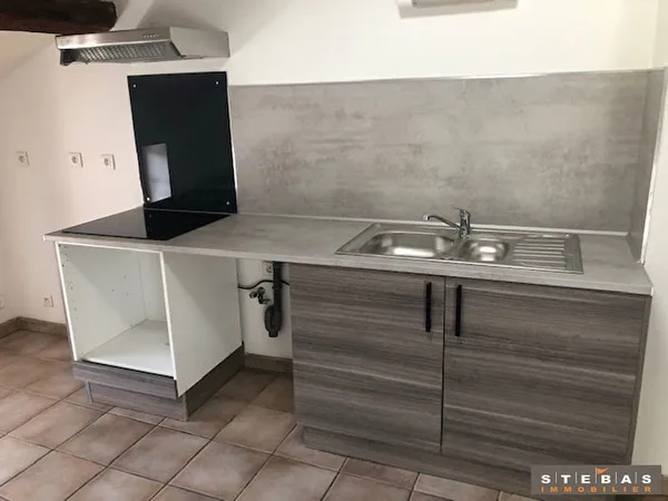 A LOUER - SORGUES - APPARTEMENT T2