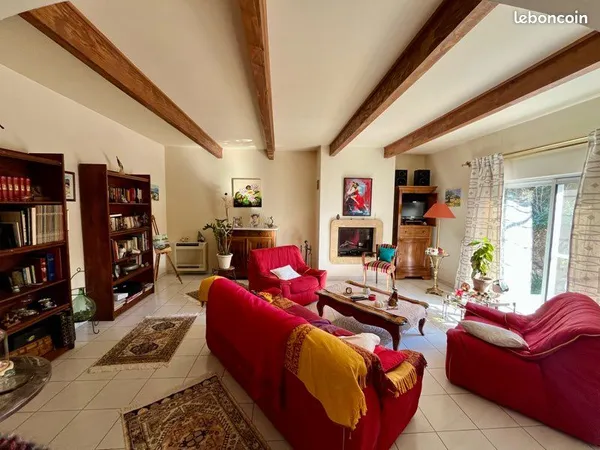 SORGUES - Quartier Maillaude - Maison 132 m² - 340 000