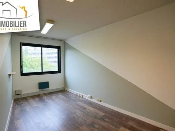 Bureau 16 m²
