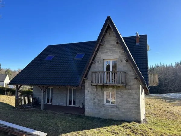 Maison à Saint Angel en Corrèze