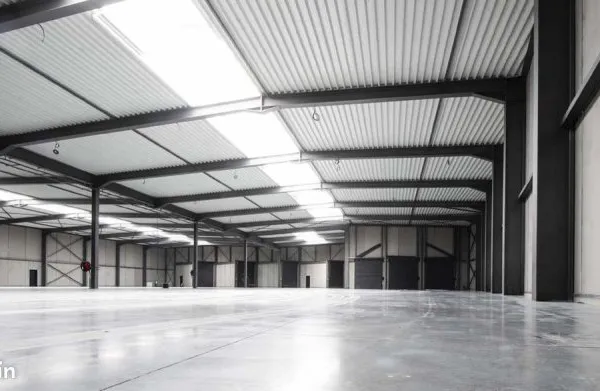 Local industriel 784 m²