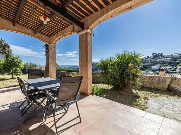 Maison 5 pièces 146 m²