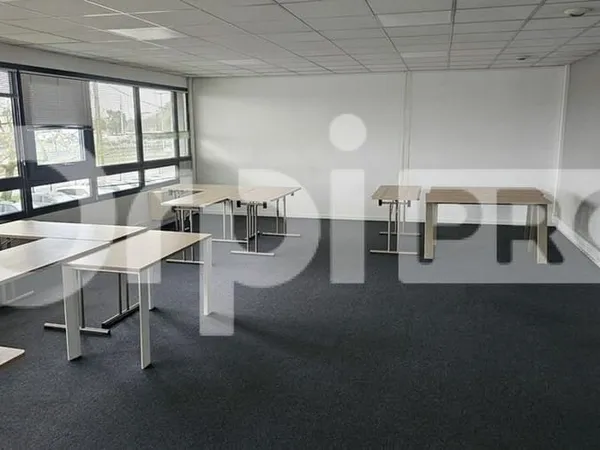 Bureaux 117 m²