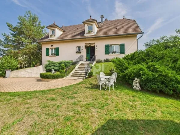 Maison 5 pièces 166 m²