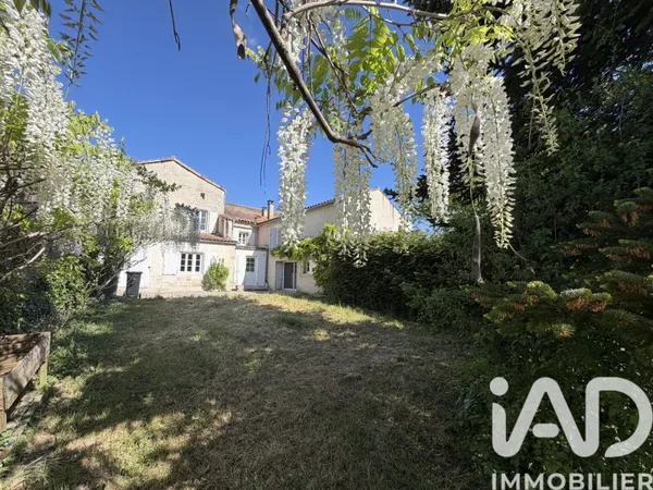 Maison 8 pièces 240 m²