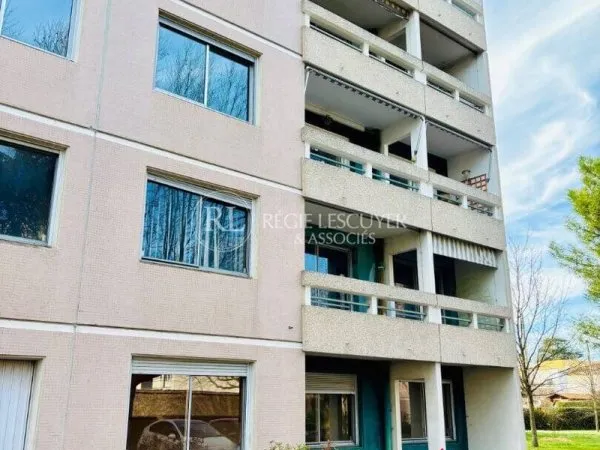 Local commercial 3 pièces 64 m²
