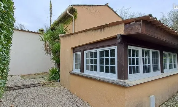 A louer maison 3 Pièces 77,79 m² - 06810 AURIBEAU/SIAGNE -