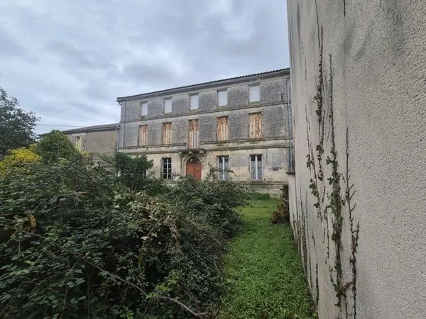 Maison 5 pièces 260 m²