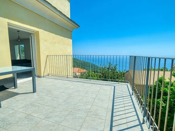 Appartement Brando - Poretto 3 pièce(s) 74 m² avec terrasses vue mer + place de stationnement privat