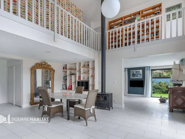 Maison de plain-pied 8 pièces 210 m²