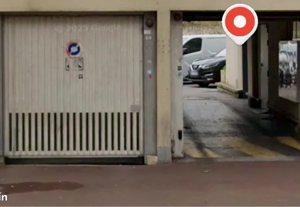 Box fermé à louer - Gare Le Bourget - sécurisé - 4 min à pied
