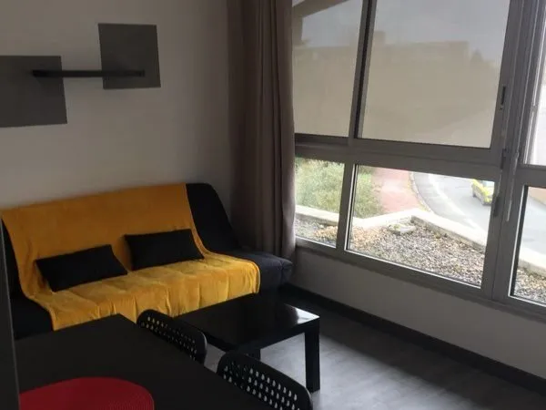 Loue studio meublé
